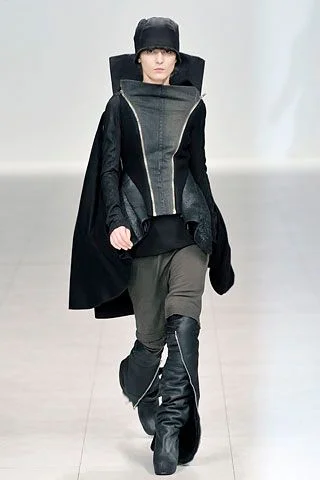 Look 16